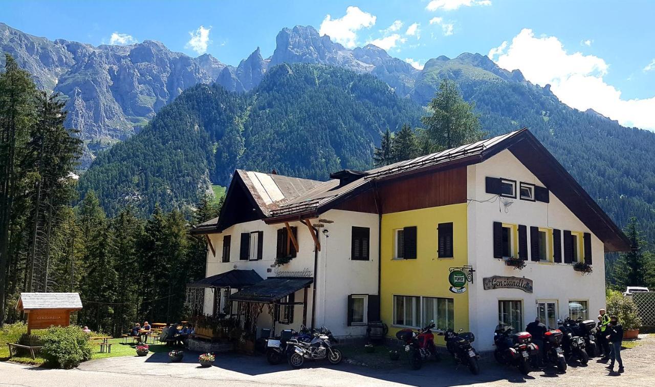 Hotel Ristorante Genzianella Madonna Exterior foto